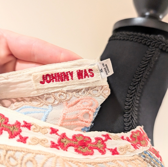 Johnny Was Embroidered Shirt - Picture 5 of 5